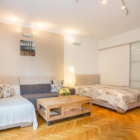 Mauro Διαμέρισμα *